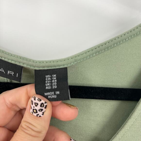 Tahari Light Green Half Sleeve Blouse Scoop Neckline Lightweight Women's 1XL - Picture 6 of 8